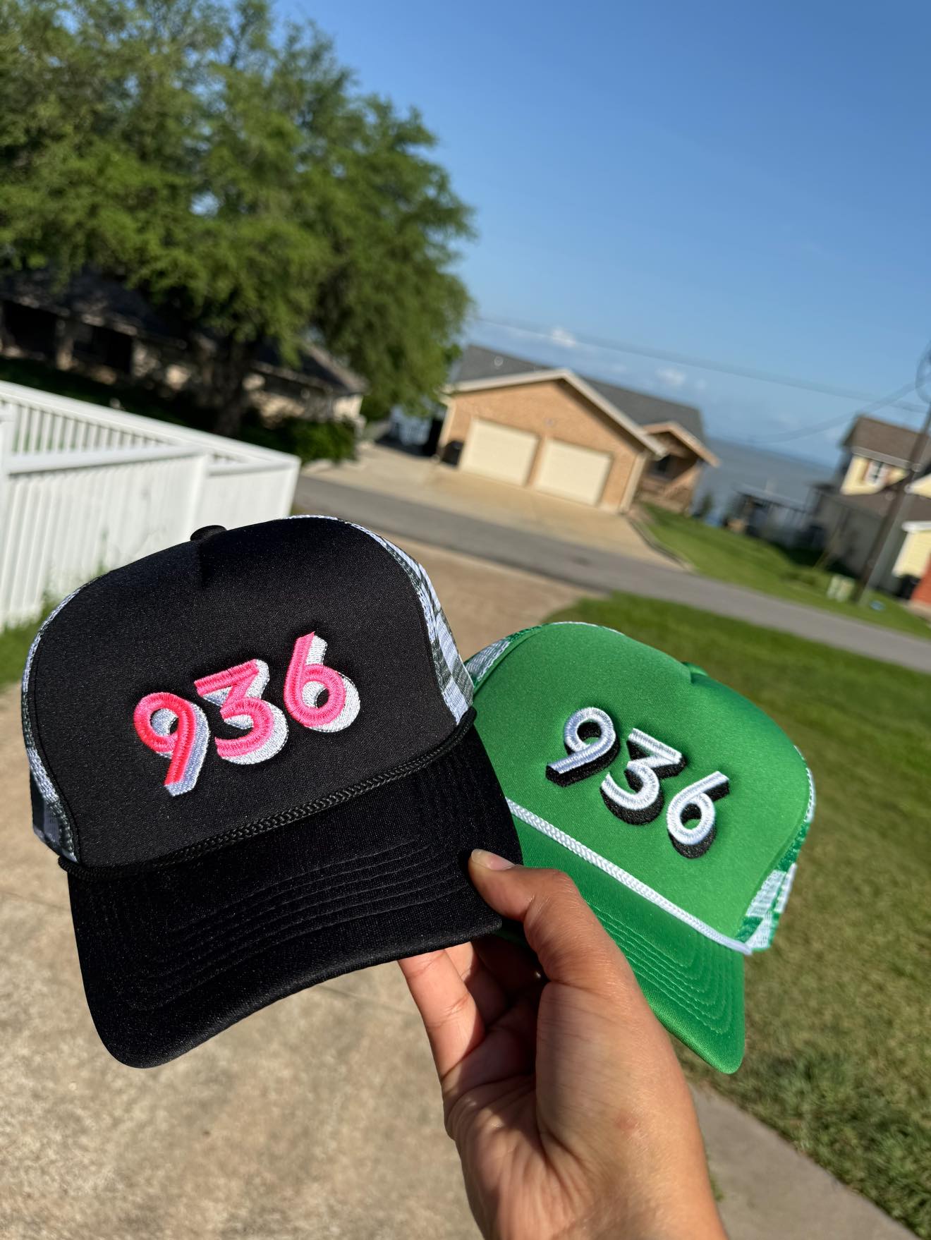 936 TRUCKER HATS