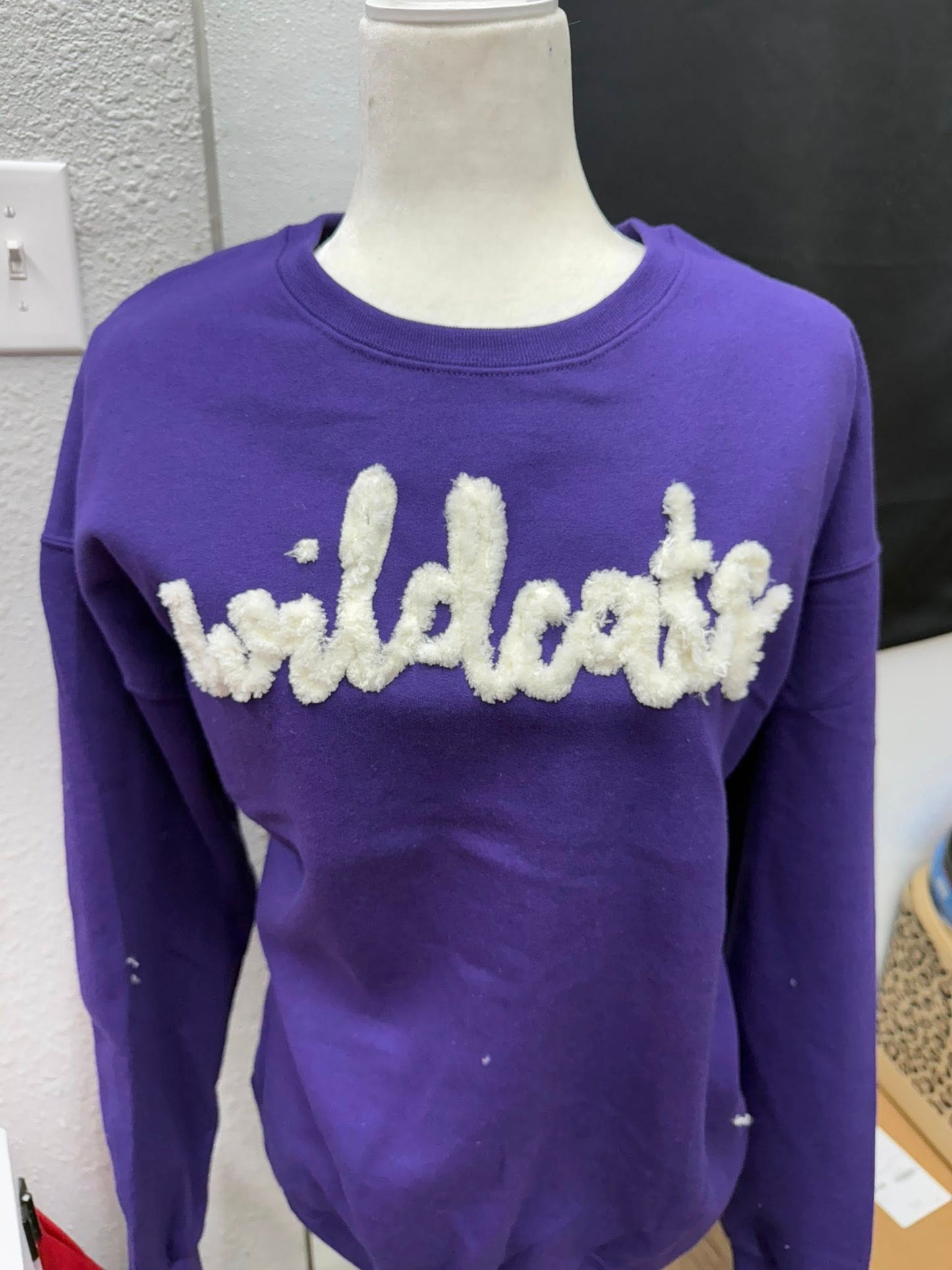 WILDCATS Yarn Sweater