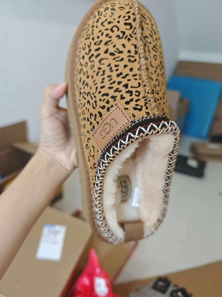 Uggs cheetah