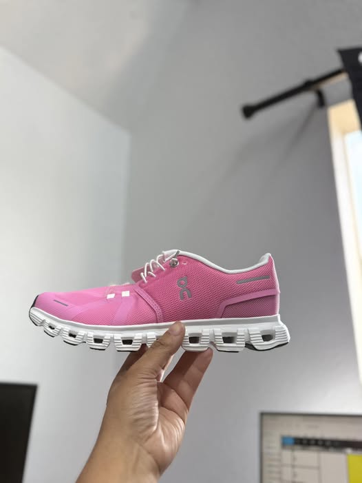 ON Cloud PINK GIRL