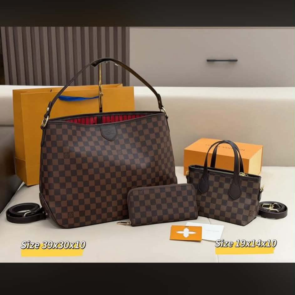 Lv Purse whole set